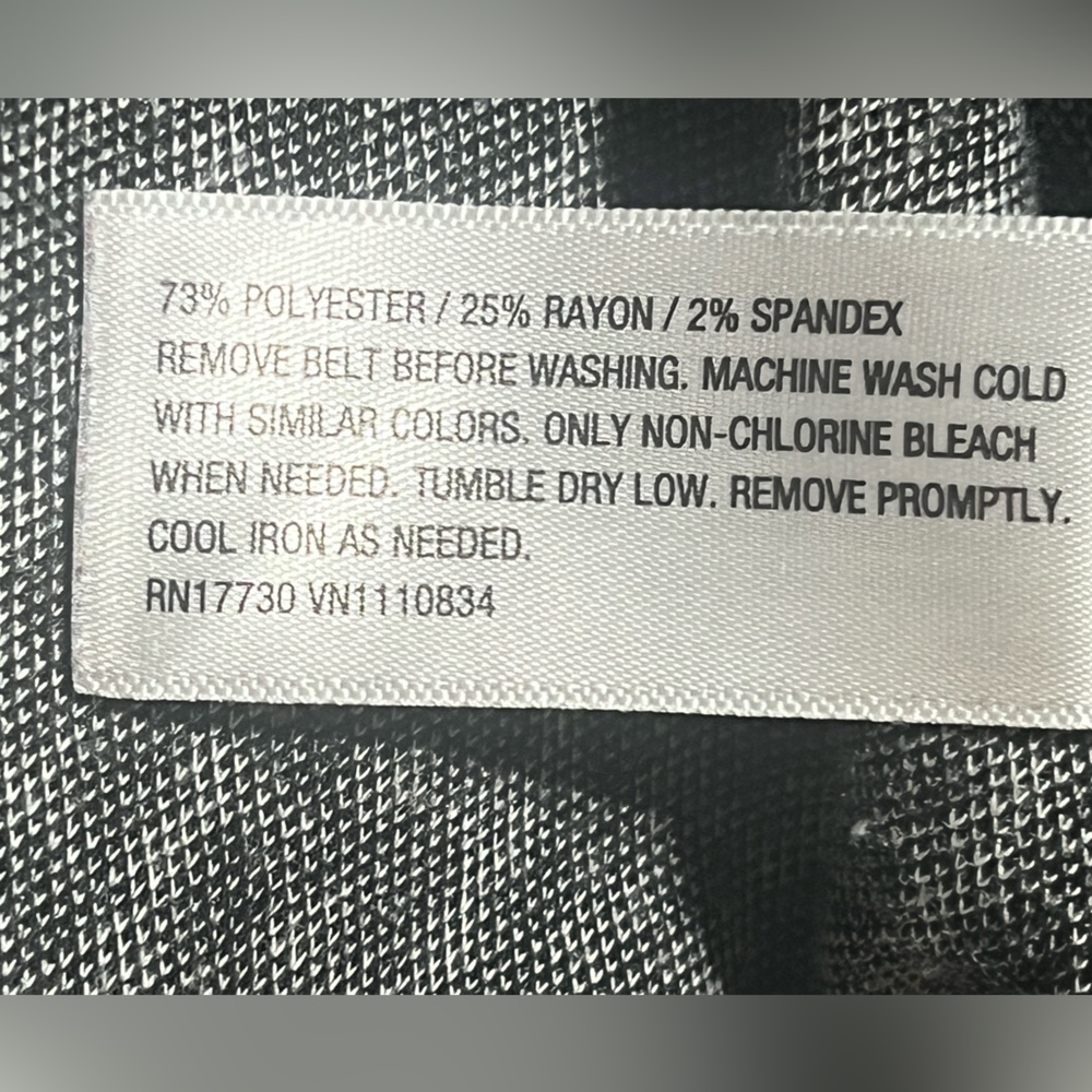 Merona Sz Small Black & White Cap Sleeve Dress. Back zipper. Flared back skirt - Picture 3 of 8